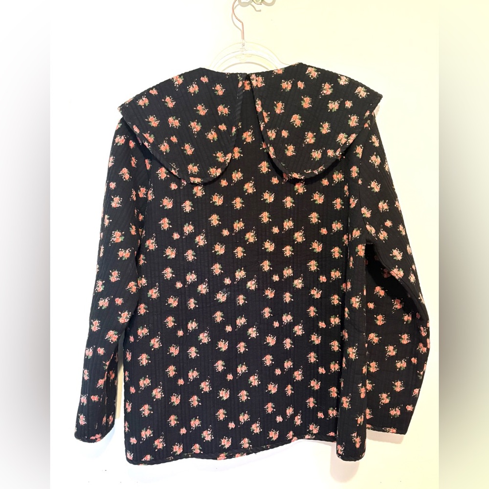 Damson Madder Elsie quilted rose print tie front jacket in black - Picture 7 of 10